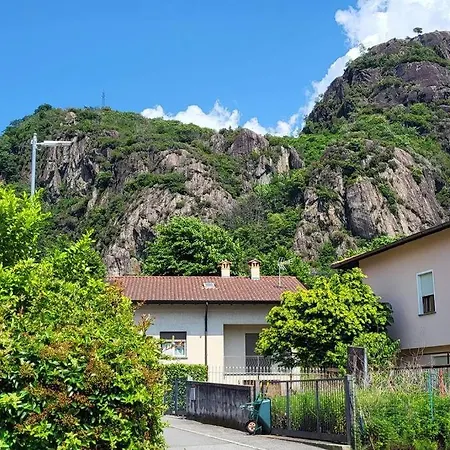 La Rosa E La Spina - Indipendente Con Giardino Privato - Dervio, Di Dom wakacyjny *