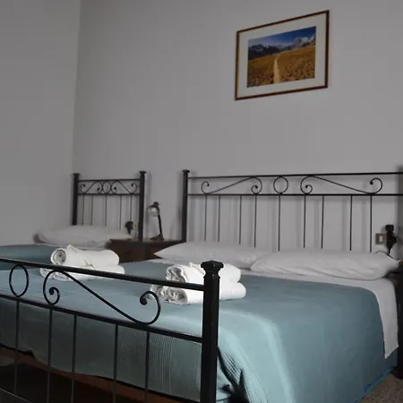 La Rosa E La Spina, Independent & Rustic Garden Villa, 300m From Vakantiehuis *