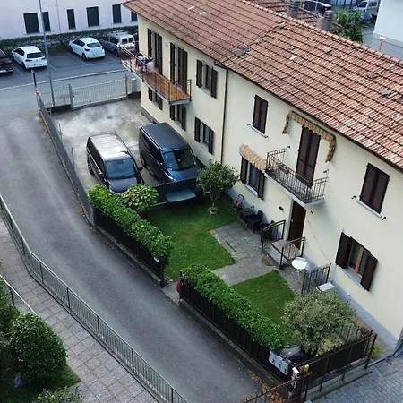 Дом отдыха La Rosa E La Spina - Independent House With Garden, Dervio-Lake Como *