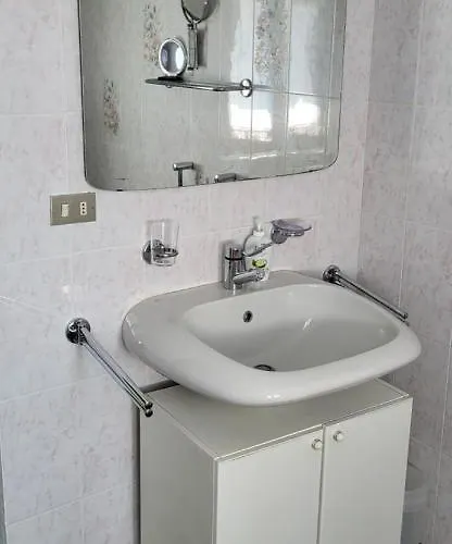 La Rosa E La Spina - Independent House With Garden, Dervio-lake Holiday home