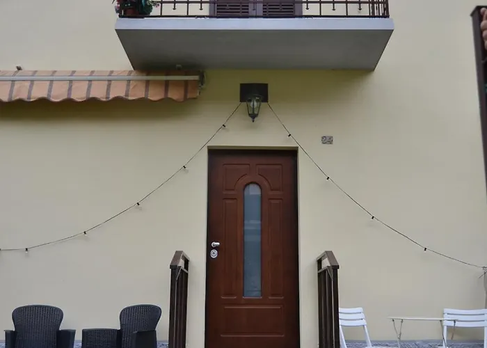 La Rosa E La Spina - Independent House With Garden, Dervio-lake Holiday home