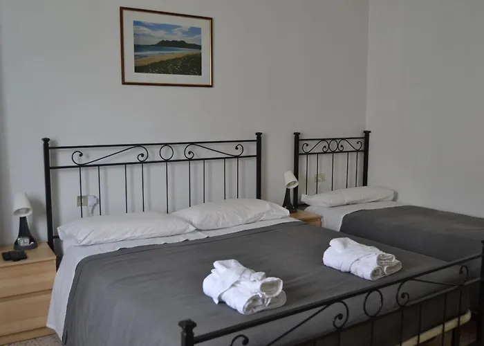 Holiday home La Rosa E La Spina - Independent House With Garden, Dervio-lake