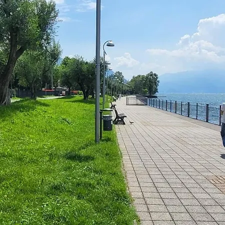 Hébergement de vacances La Rosa E La Spina, Independent & Rustic Garden Villa, 300m From Dervio